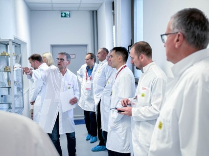 facility-tour2.jpg